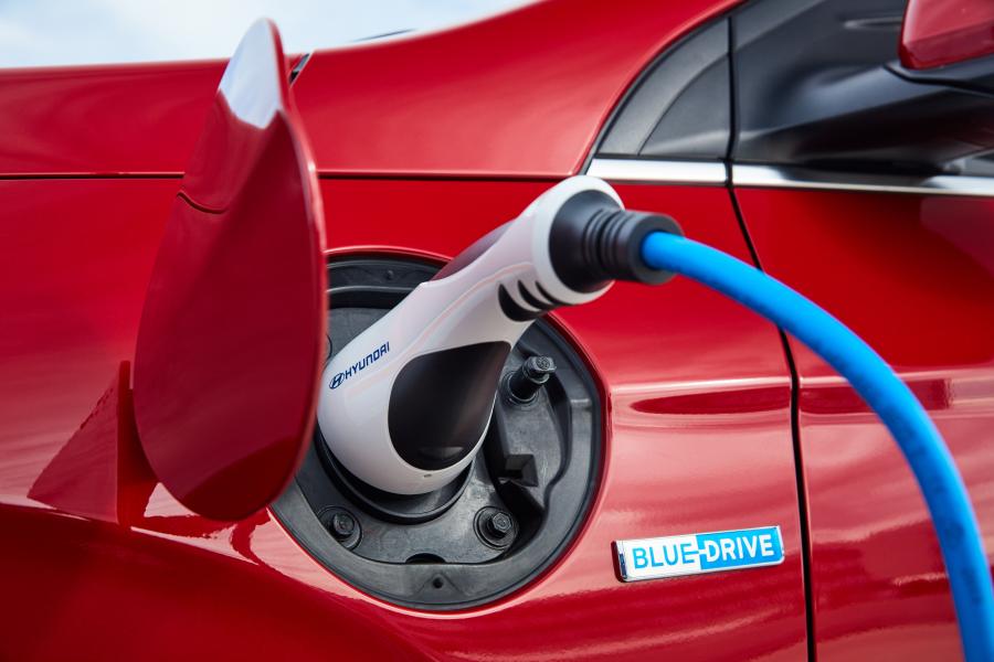 Детали экстерьера Hyundai IONIQ Plug-in Hybrid (AE) 2019 года  (AU) (фото 8 из 33)